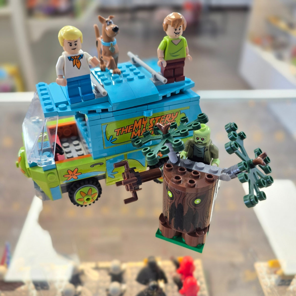 75902 The Mystery Machine (Retired) (Previously Owned) product image 1, provided for visual reference and product detail