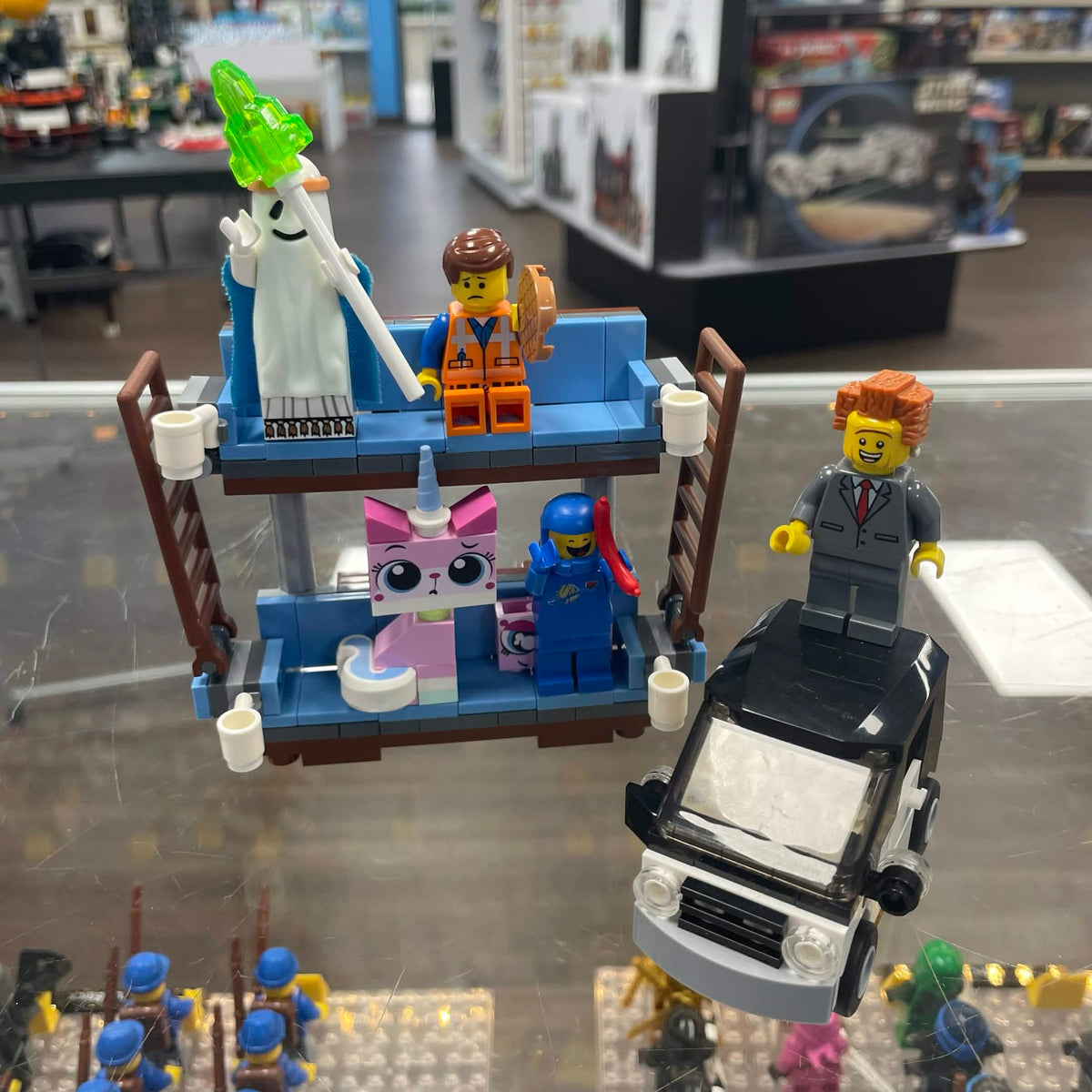 70818 LEGO Movie Double-Decker Couch (Retired) (Previously Owned) product image 1, provided for visual reference and product
