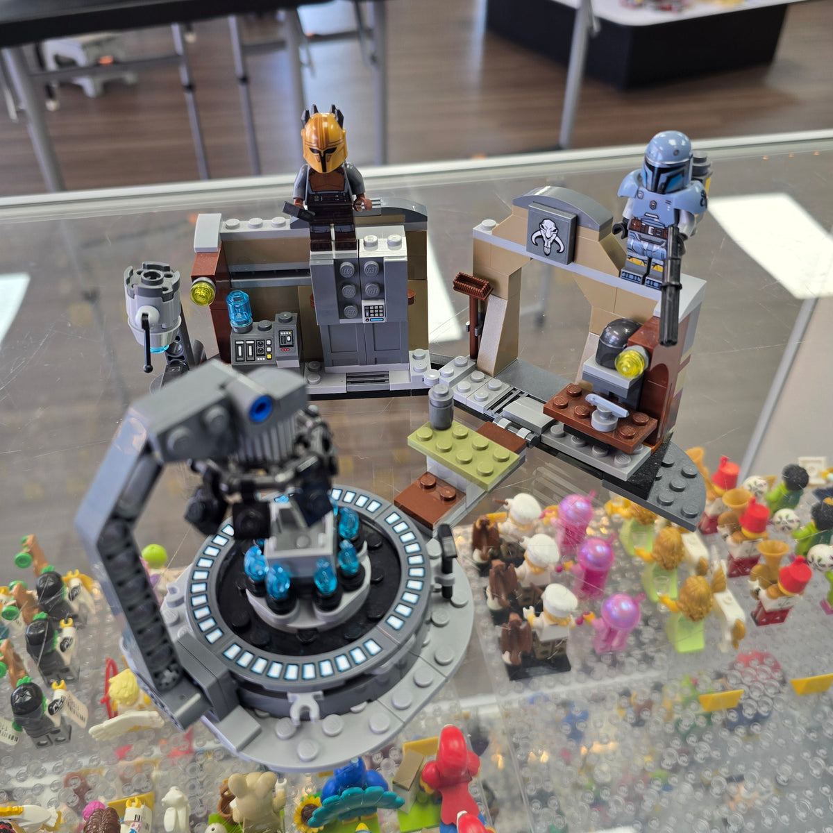 75319 The Armorer's Mandalorian Forge (Previously Owned) (Retired) product image 1, provided for visual reference and