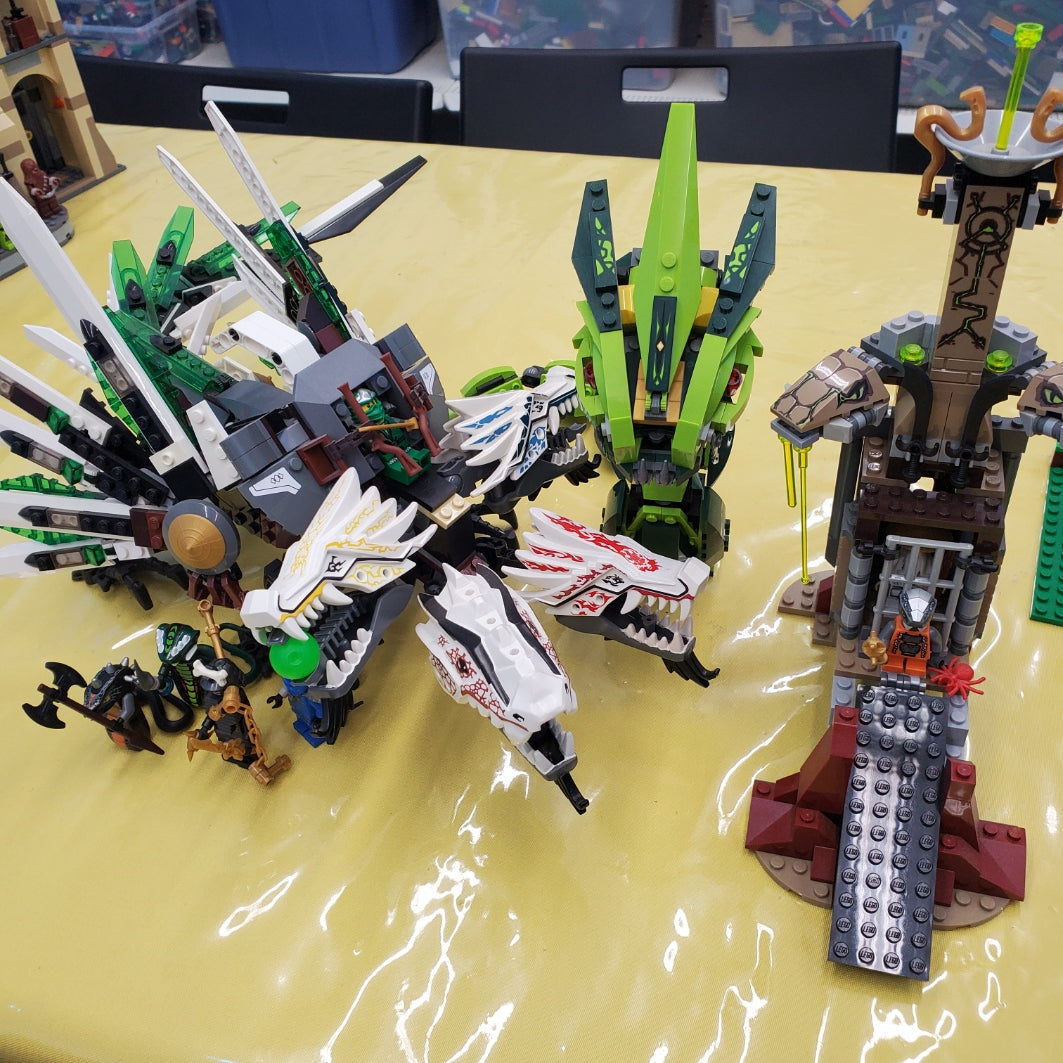 9450 Epic Dragon Battle (Retired) (Previously Owned) product image 1, provided for visual reference and product detail review