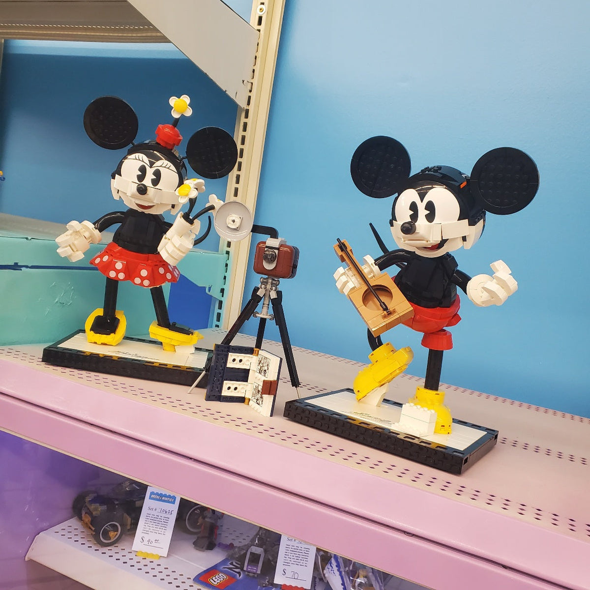 43179 Mickey and Minnie Mouse (Previously Owned) (Retired) product image 1, provided for visual reference and product detail