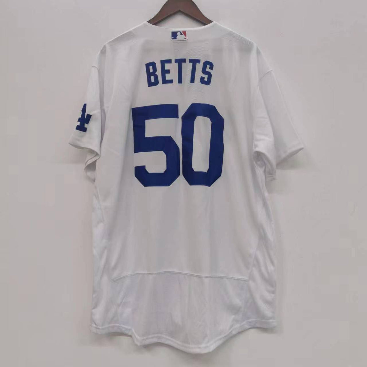 Mookie Betts Los Angeles Dodgers Official MLB Nike Jersey product image 1