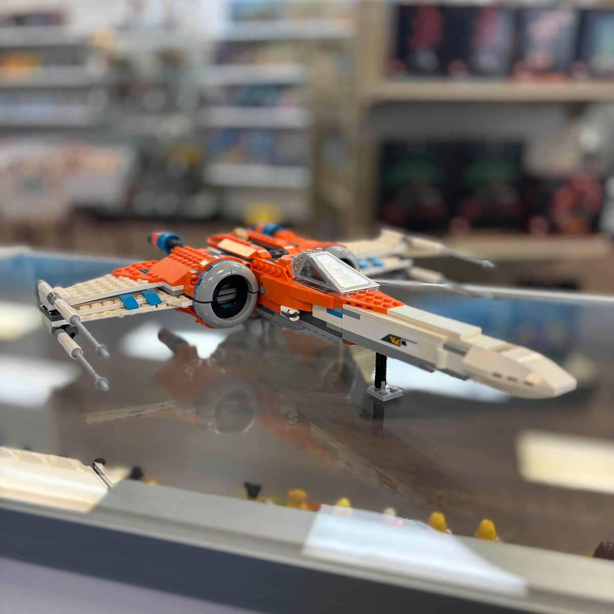 75273 Poe Dameron's X-Wing Fighter (Previously Owned) (Retired) product image 1, provided for visual reference and product