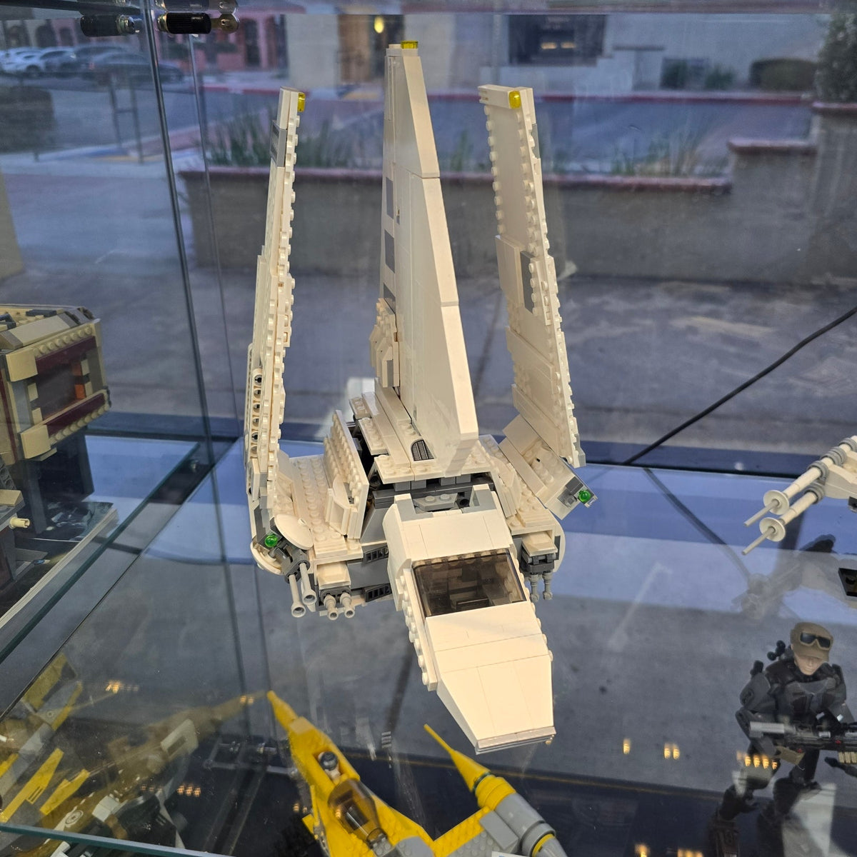 75094 Imperial Shuttle Tydirium (Retired) (Previously Owned) product image 1, provided for visual reference and product