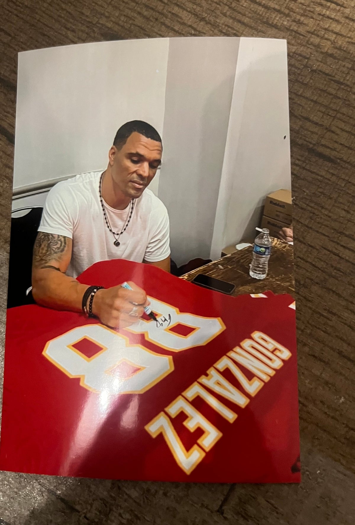 Tony Gonzalez autographed Kansas City Chiefs jersey COA & product image 3