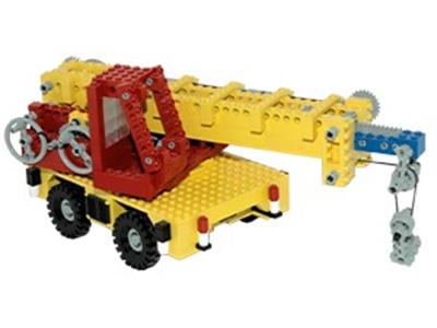 855 Mobile Crane (Retired) LEGO TECHNIC product image 1, provided for visual reference and product detail review