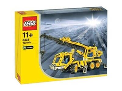 8438 Pneumatic Crane Truck (Retired) LEGO TECHNIC product image 1, provided for visual reference and product detail review