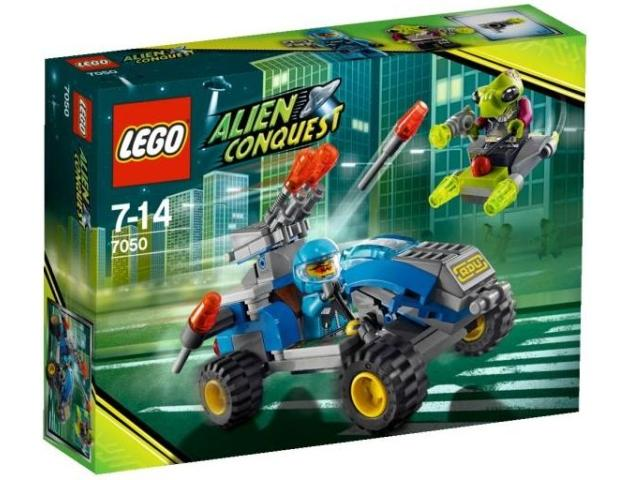 7050 Alien Defender (Retired) LEGO Space product image 1, provided for visual reference and product detail review