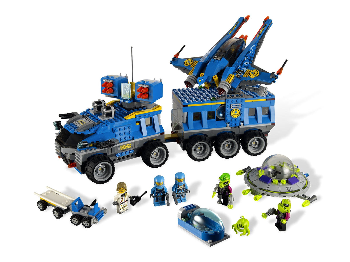 7066 Earth Defense HQ (Retired) LEGO Space product image 2, provided for visual reference and product detail review