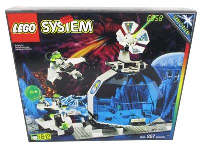 6958 Android Base (Retired) LEGO Space product image 1, provided for visual reference and product detail review