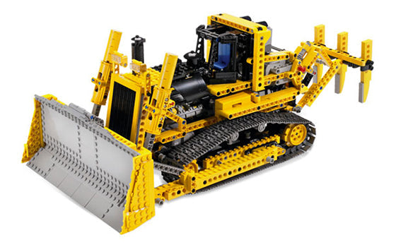 8275 Motorized Bulldozer (Retired) LEGO TECHNIC product image 2, provided for visual reference and product detail review