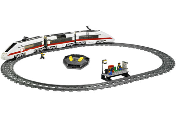 7897 Passenger Train (Retired) LEGO City product image 2, provided for visual reference and product detail review