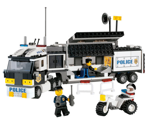 7034 Surveillance Truck (Retired) LEGO World City product image 2, provided for visual reference and product detail review