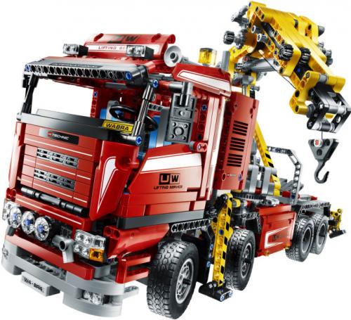 8258 Crane Truck (Retired) LEGO TECHNIC product image 2, provided for visual reference and product detail review