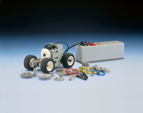 8735 Motor Set 9-Volt (Retired) LEGO TECHNIC product image 2, provided for visual reference and product detail review