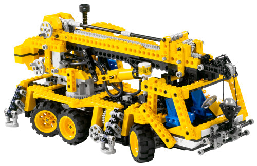 8431 Pneumatic Crane Truck (Retired) LEGO TECHNIC product image 2, provided for visual reference and product detail review