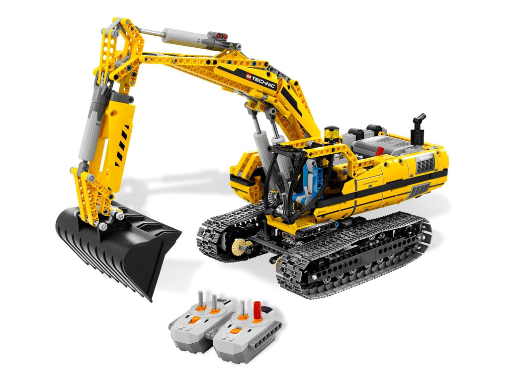 8043 Motorized Excavator (Retired) LEGO TECHNIC product image 2, provided for visual reference and product detail review