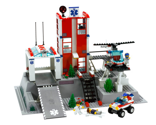 7892 Hospital (Retired) LEGO City product image 2, provided for visual reference and product detail review