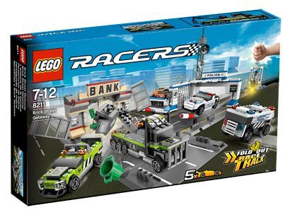 8211 Brick Street Getaway (Retired) LEGO Racers product image 1, provided for visual reference and product detail review