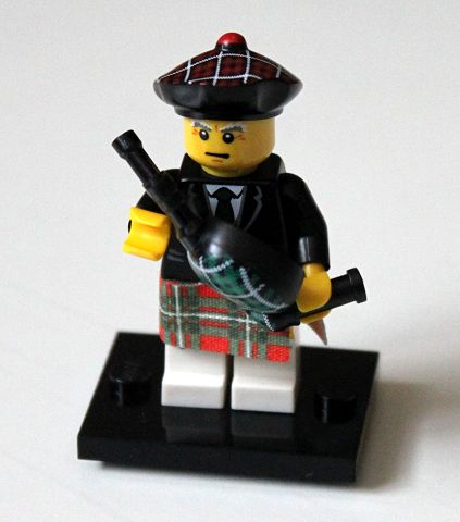 Bagpiper - Series 7 Collectible Minifigure (col07-6) product image 2, provided for visual reference and product detail review