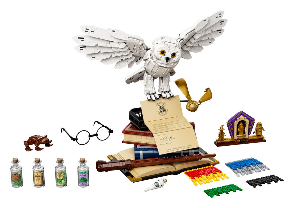 76391 Hogwarts Icons - Collectors' Edition (Retired) LEGO Harry Potter product image 2, provided for visual reference and
