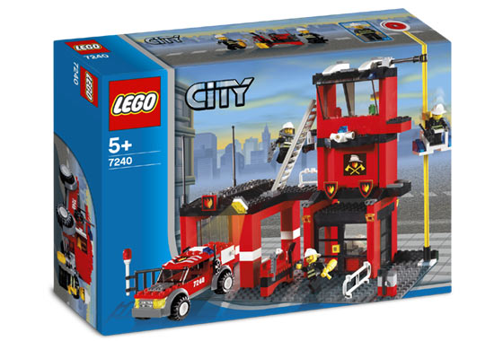 7240 Fire Station (Retired) LEGO City product image 1, provided for visual reference and product detail review