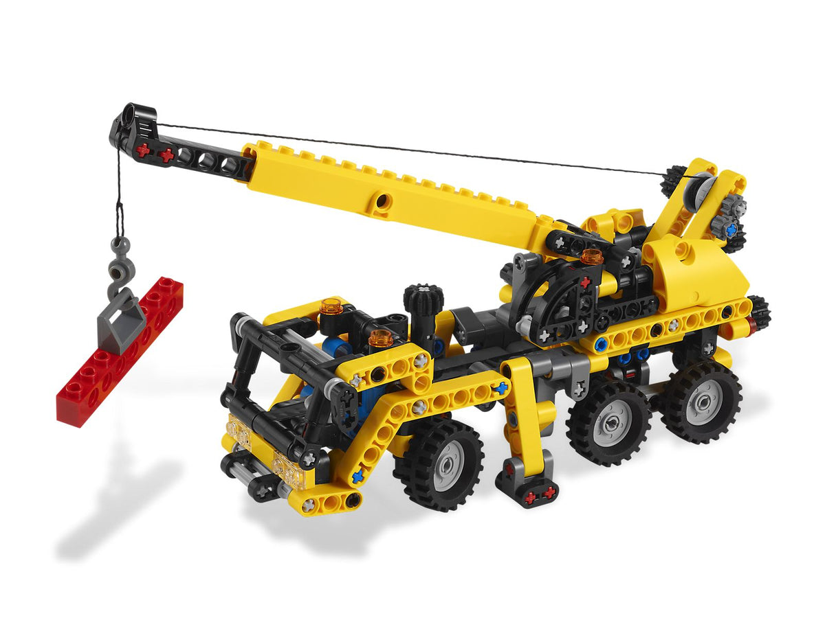 8067 Mini Mobile Crane (Retired) LEGO TECHNIC product image 2, provided for visual reference and product detail review