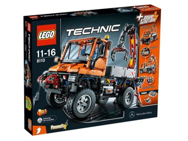 8110 Mercedes-Benz Unimog U 400 (Retired) LEGO TECHNIC product image 1, provided for visual reference and product detail