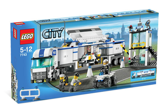 7743 Police Command Center (Retired) LEGO City product image 1, provided for visual reference and product detail review