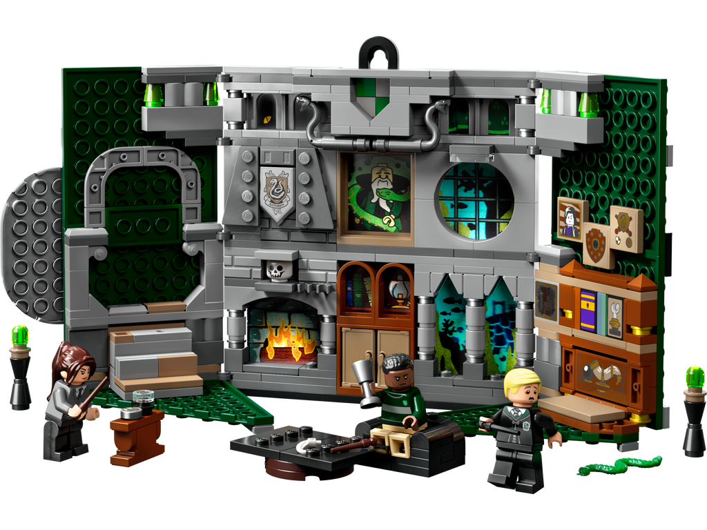 76410 Slytherin House Banner (Retired) LEGO Harry Potter product image 2, provided for visual reference and product detail
