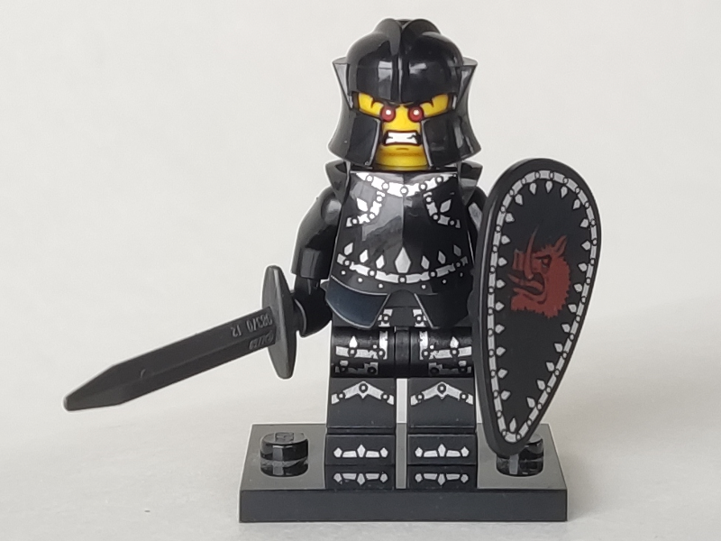Evil Knight - Series 7 Collectible Minifigure (col07-14) product image 1, provided for visual reference and product detail