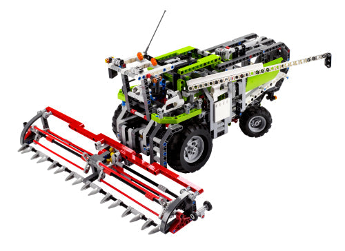 8274 Combine Harvester (Retired) LEGO TECHNIC product image 2, provided for visual reference and product detail review