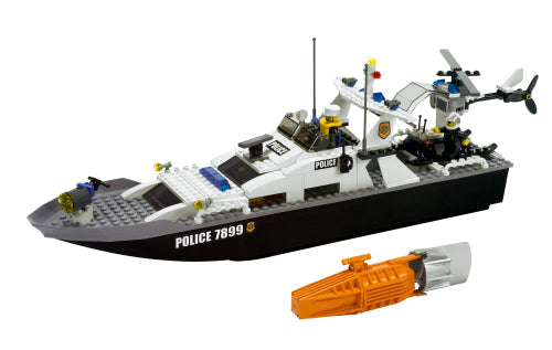 7899 Police Boat (Retired) LEGO City product image 2, provided for visual reference and product detail review