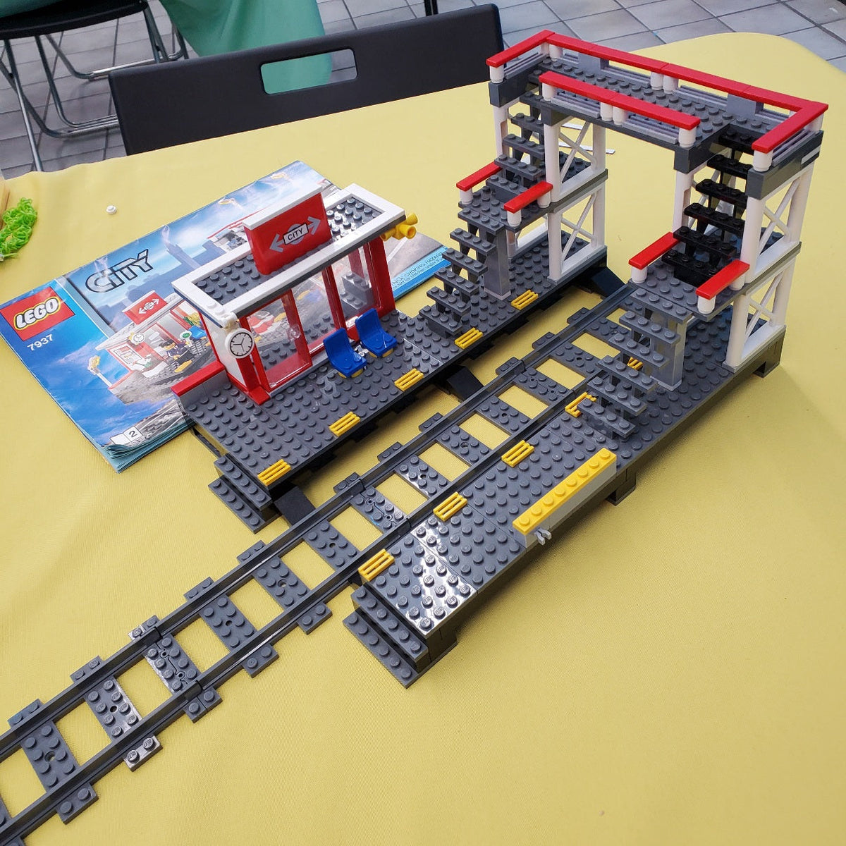7937 Train Station (Previously Owned) (Retired) product image 1, provided for visual reference and product detail review